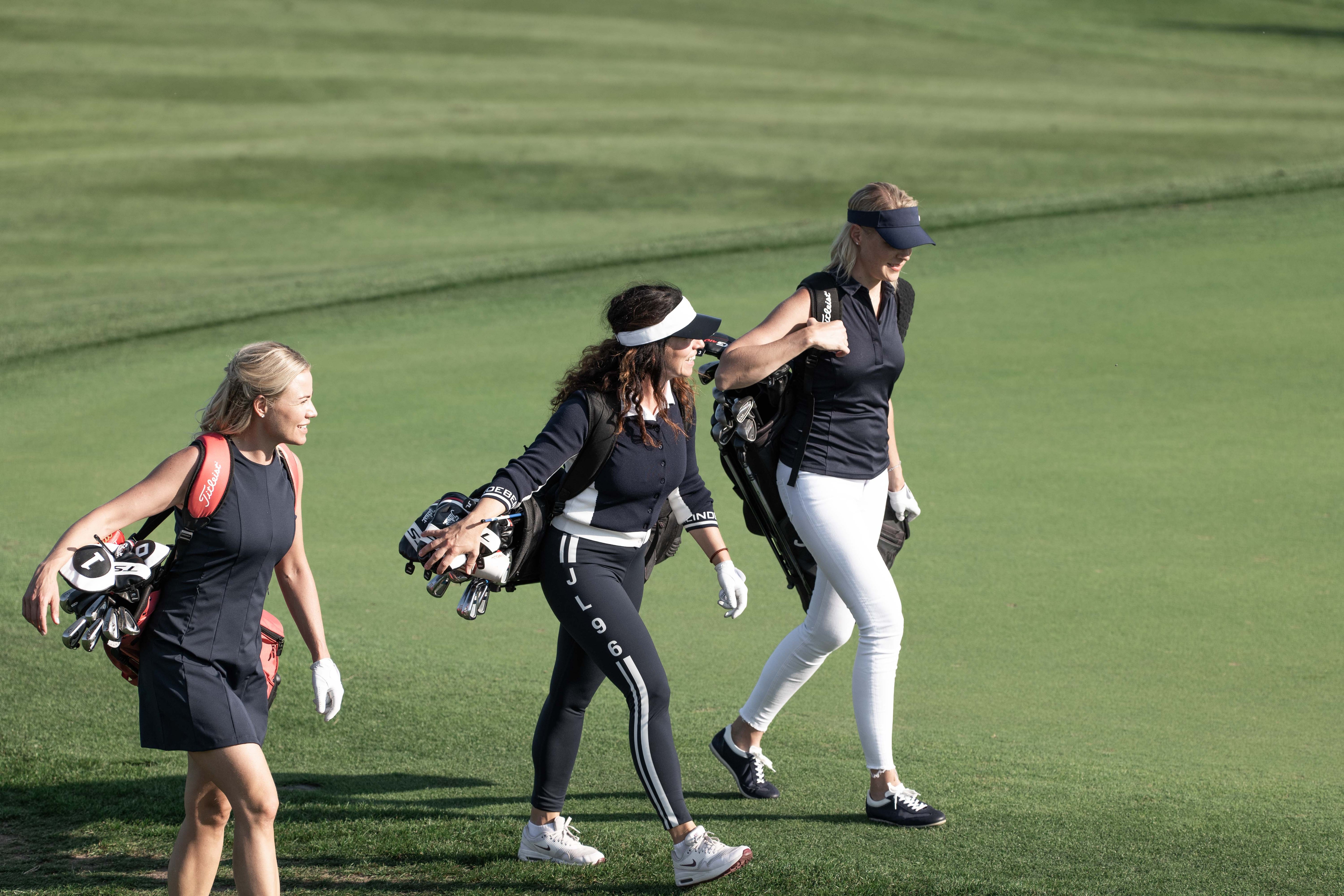 Golf Waves